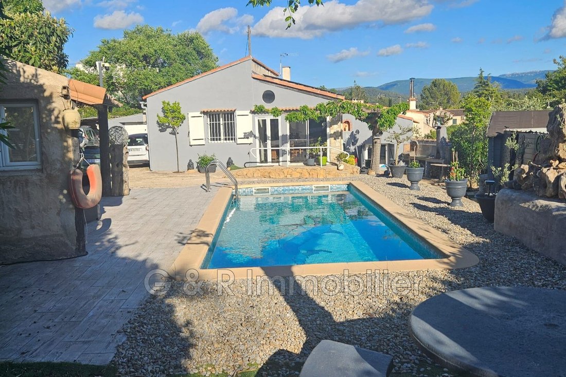 Villa in La Bouilladisse, Provence-Alpes-Côte d'Azur, France 2 - 17907299
