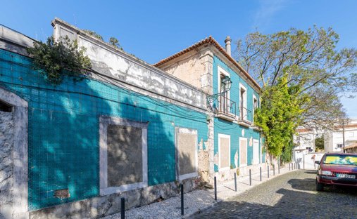 Chateau in Santa Clara, Lisbon, Portugal 1