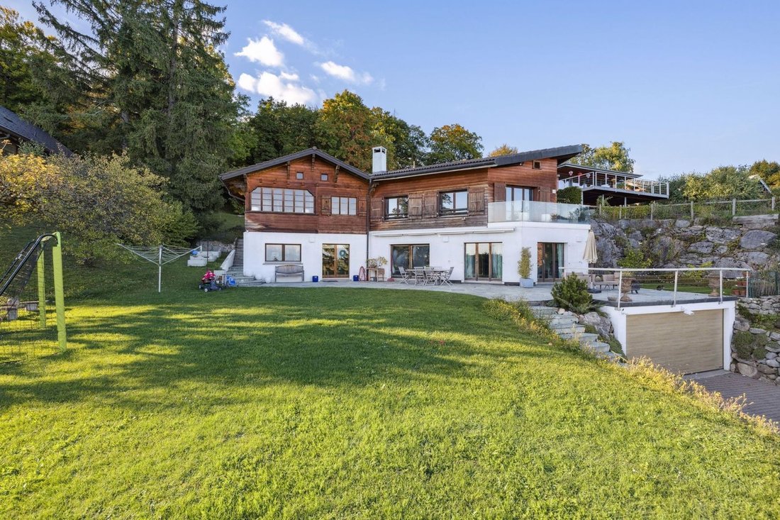 Villa Chalet With View Of The Lake And The Alps, With Building Potential