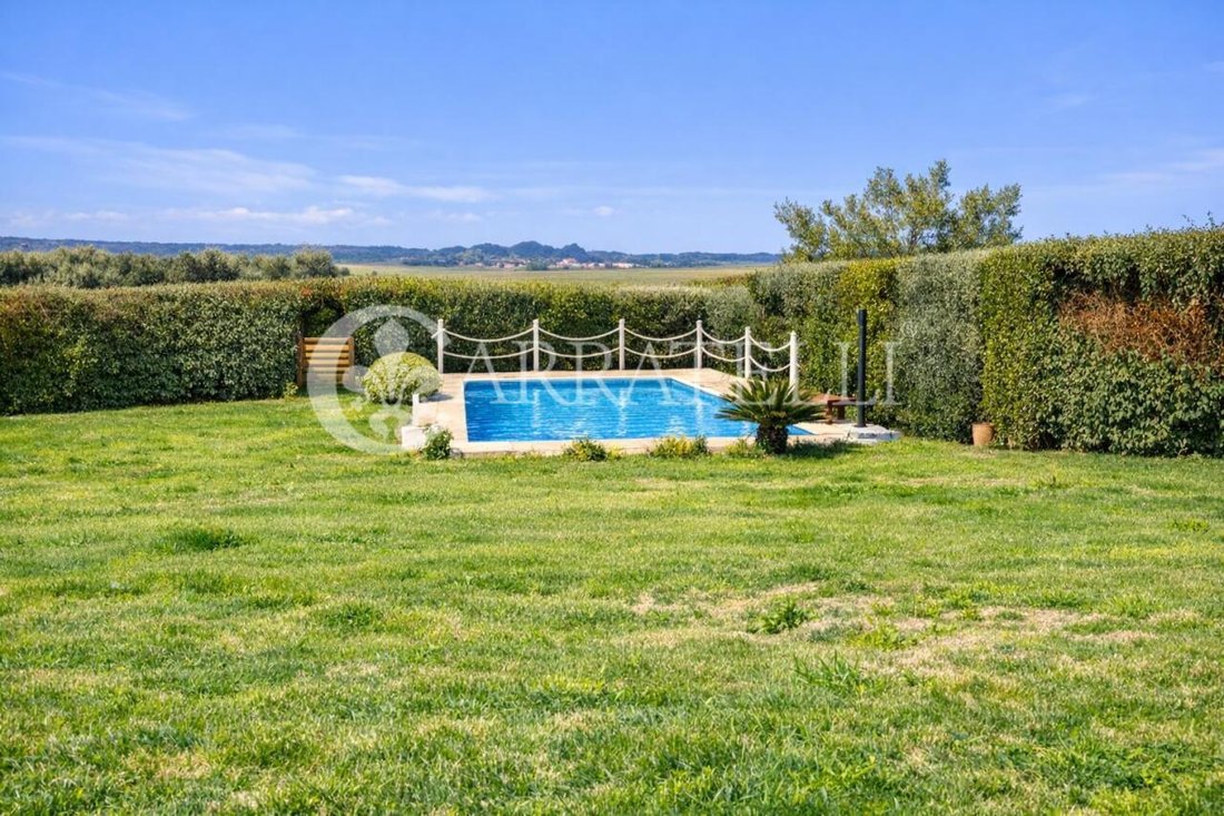 Villa in Montalto di Castro, Lazio, Italy 2 - 17632827