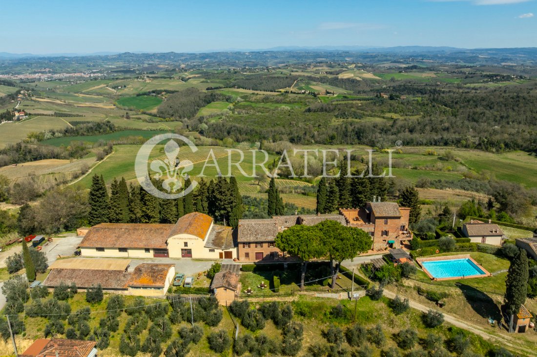 Country House in San Gimignano, Tuscany, Italy 1 - 17431209