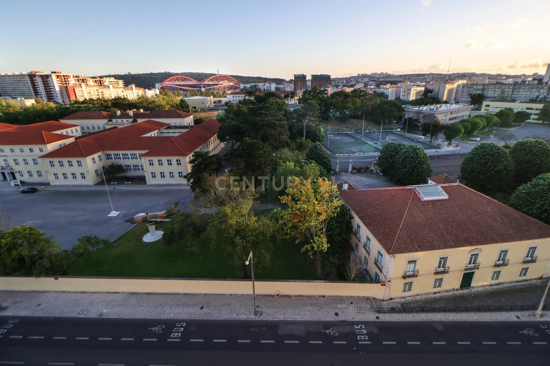 Apartment in Carnide, Lisbon, Portugal 2 - 17902076