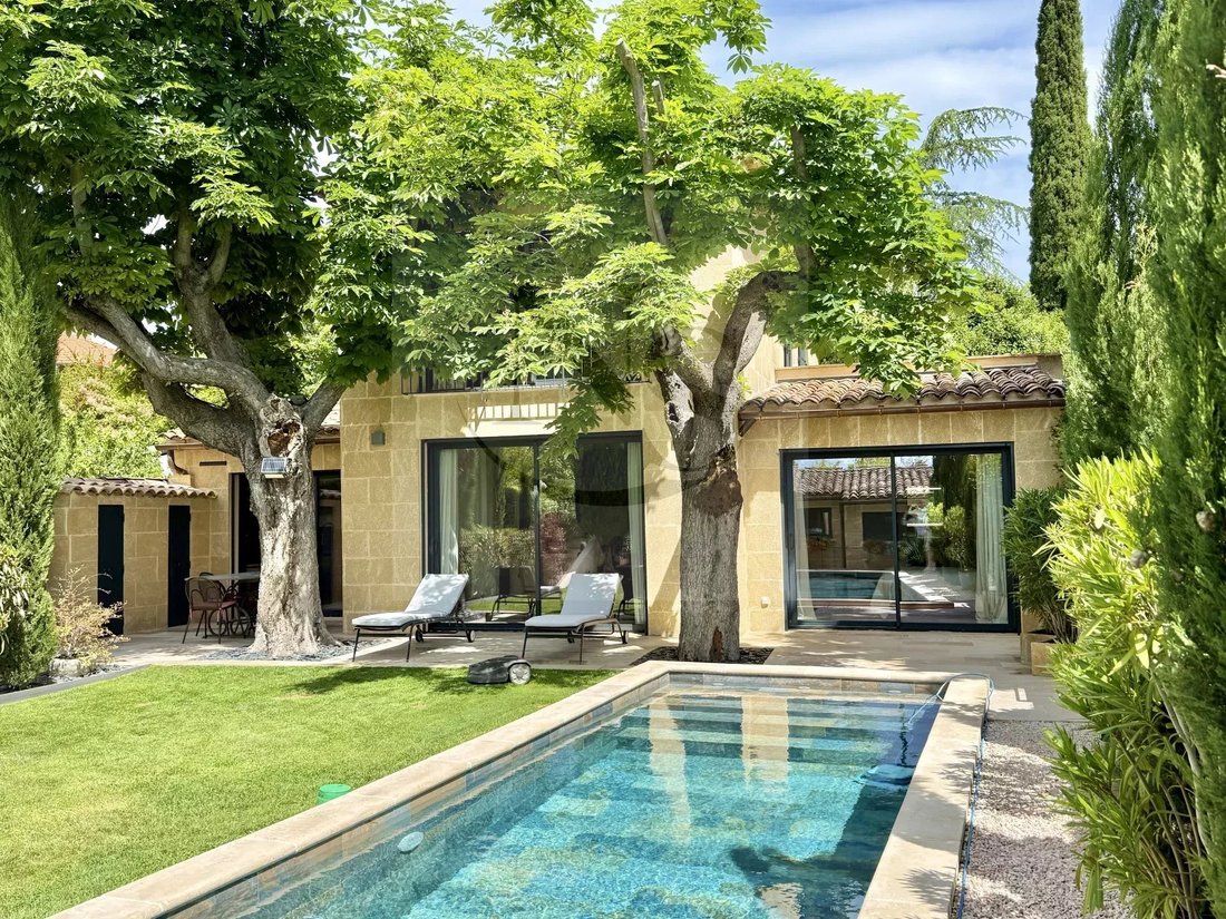 Villa in Comtale-Cente-Cours Mirabeau, Aix-en-Provence, France 1 - 17782654