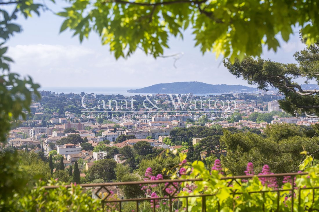 House in Le Revest-les-Eaux, Provence-Alpes-Côte d'Azur, France 1 - 17910931