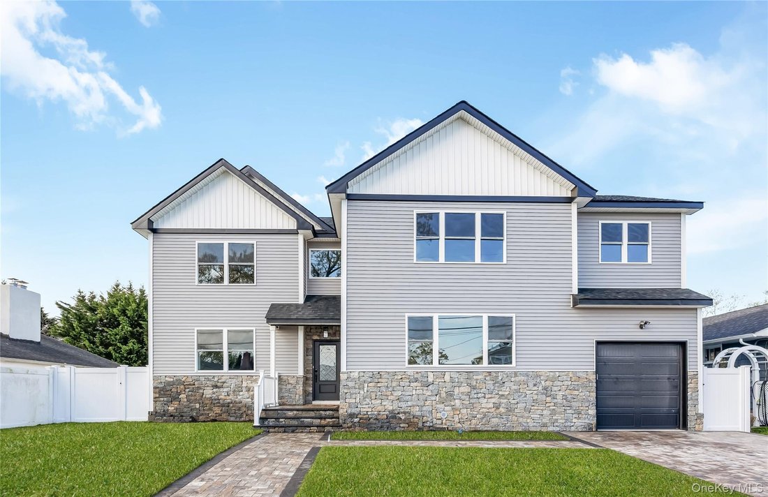 House in Massapequa Park, New York, United States 1 - 17909804