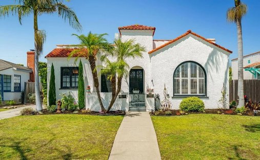 House in Signal Hill, California, United States 1