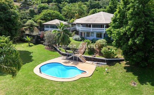 House in Puna'auia, Windward Islands, French Polynesia 1