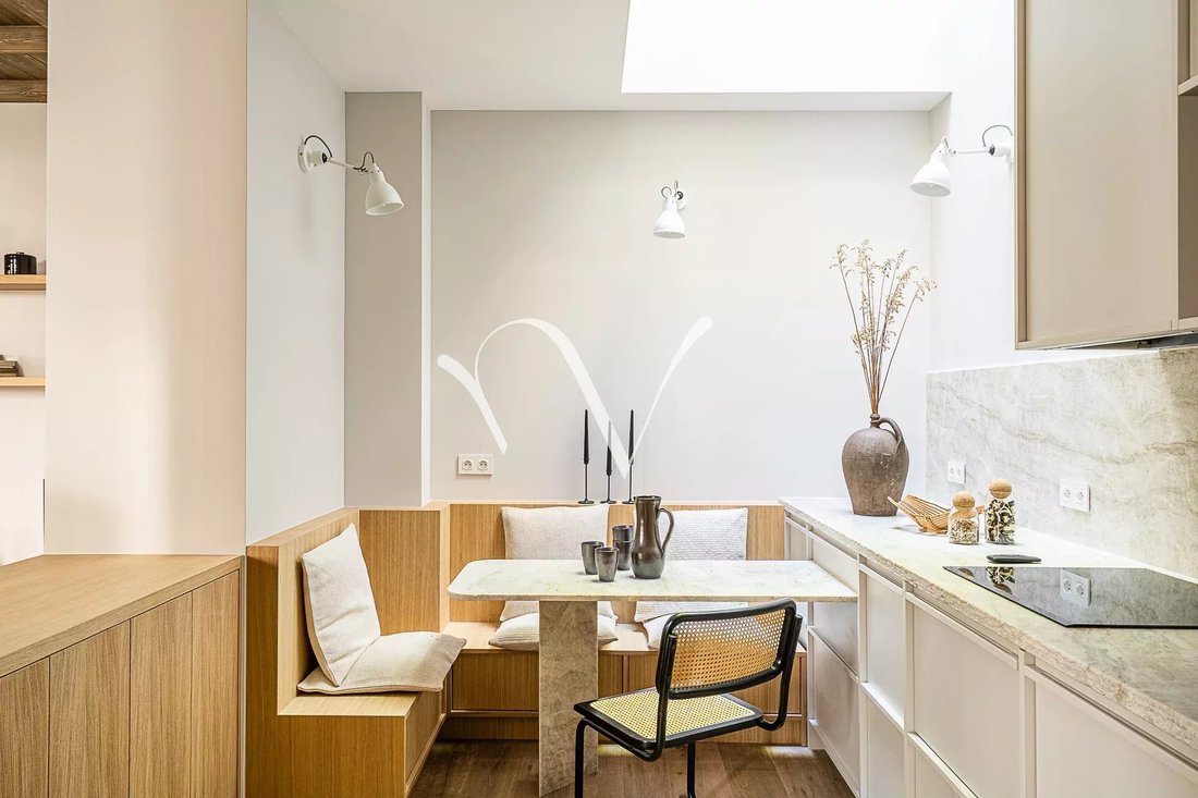 Apartment in Saint Thomas d'Aquin, Paris 7e Arrondissement, Paris 5 - 15180095