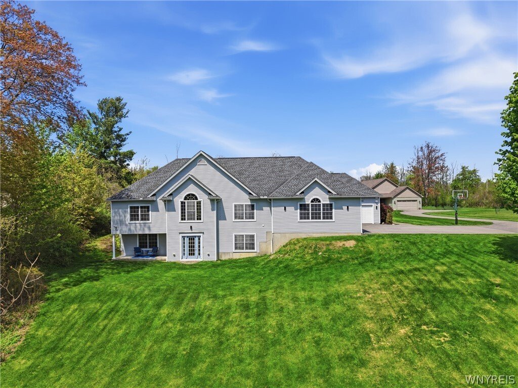 House in Orchard Park, New York, United States 1 - 17911345