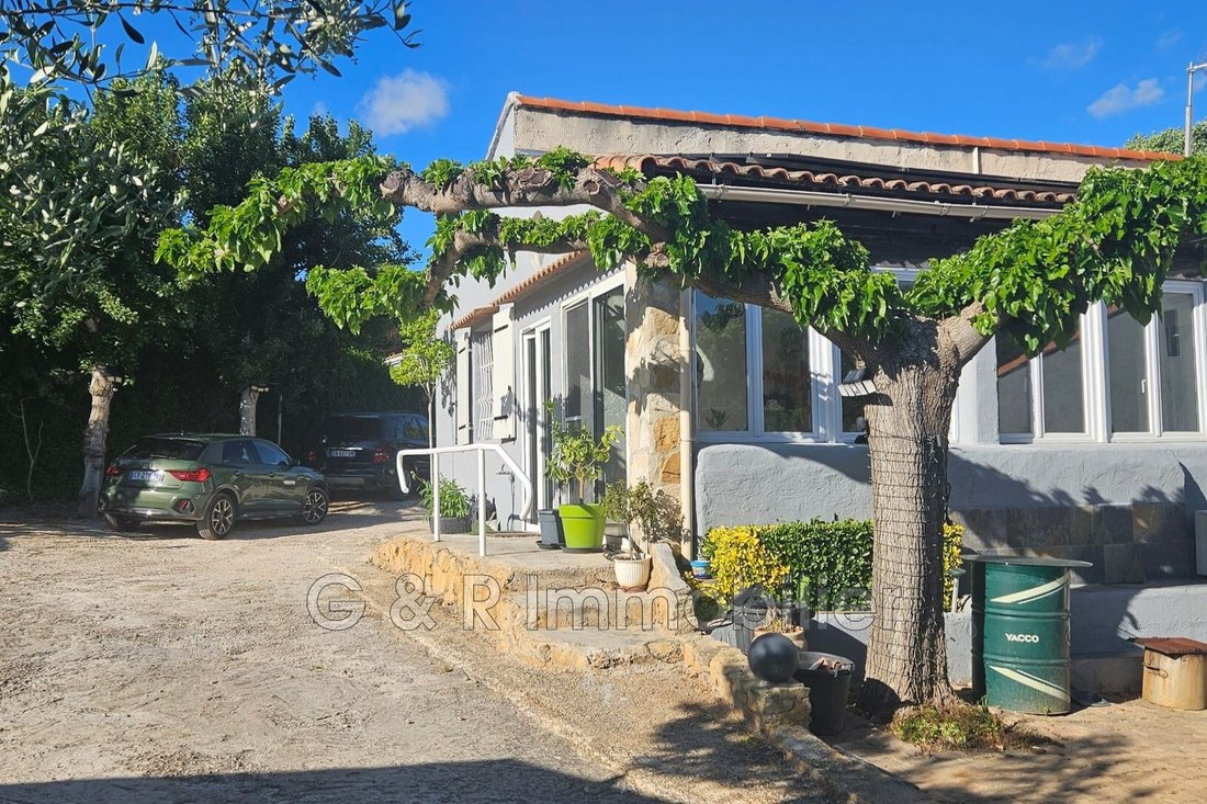 Villa in La Bouilladisse, Provence-Alpes-Côte d'Azur, France 1 - 17907299