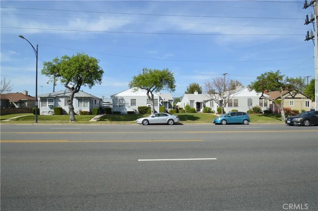 Burbank, California, United States 4 - 17606836