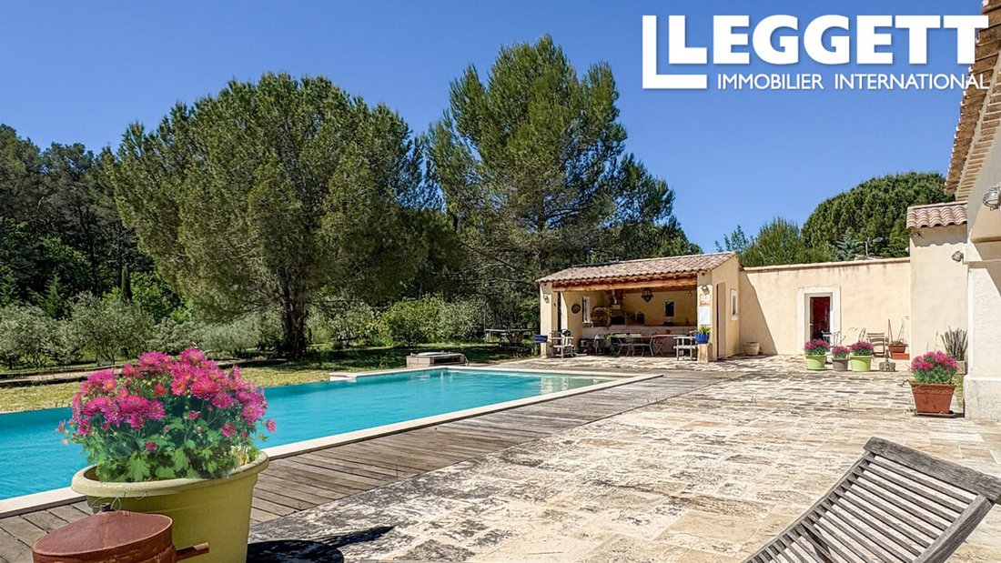 House in Trets, Provence-Alpes-Côte d'Azur, France 3 - 16968908