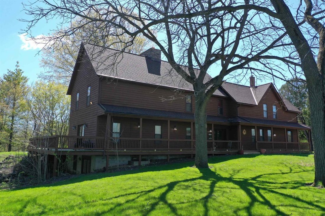 House in Saukville, Wisconsin, United States 1 - 17909248
