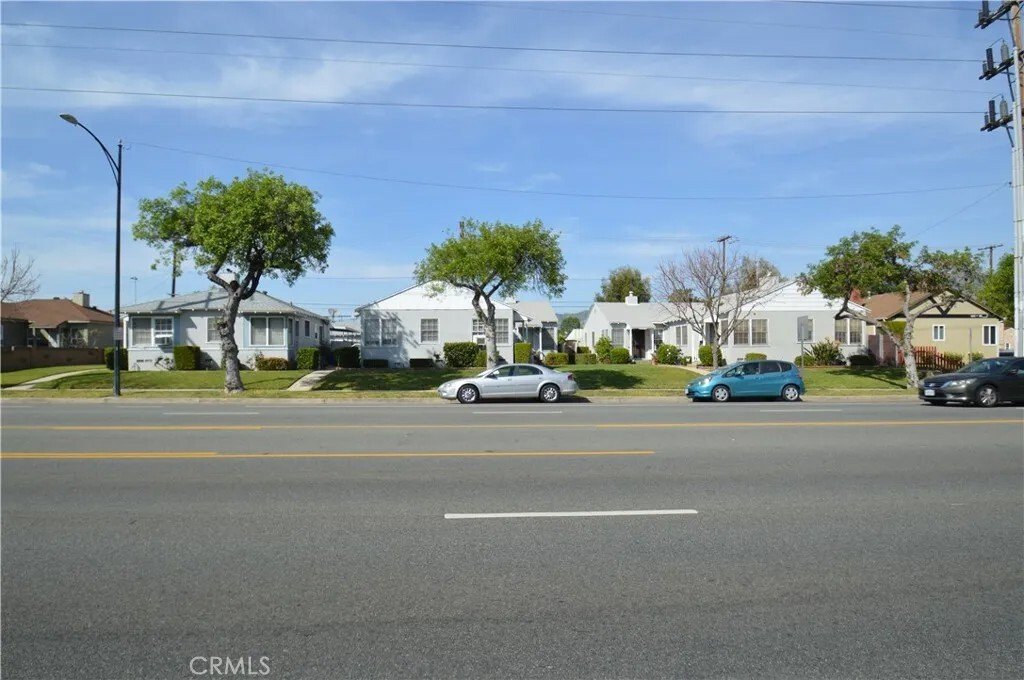 Burbank, California, United States 2 - 17606834