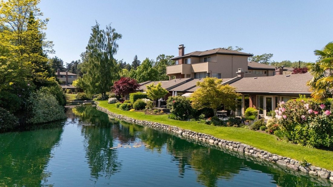 House in Oak Bay, British Columbia, Canada 2 - 17910401