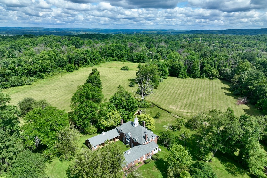 House in Basking Ridge, New Jersey, United States 2 - 16481448
