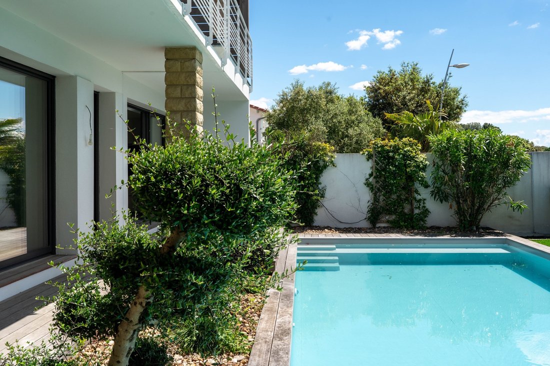 House in Vaux-sur-Mer, Nouvelle-Aquitaine, France 2 - 17911817