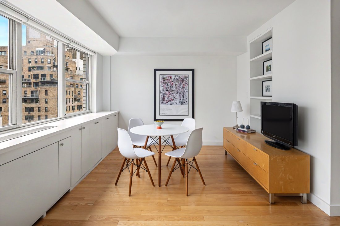 Co Op in New York, New York, United States 4 - 17907570