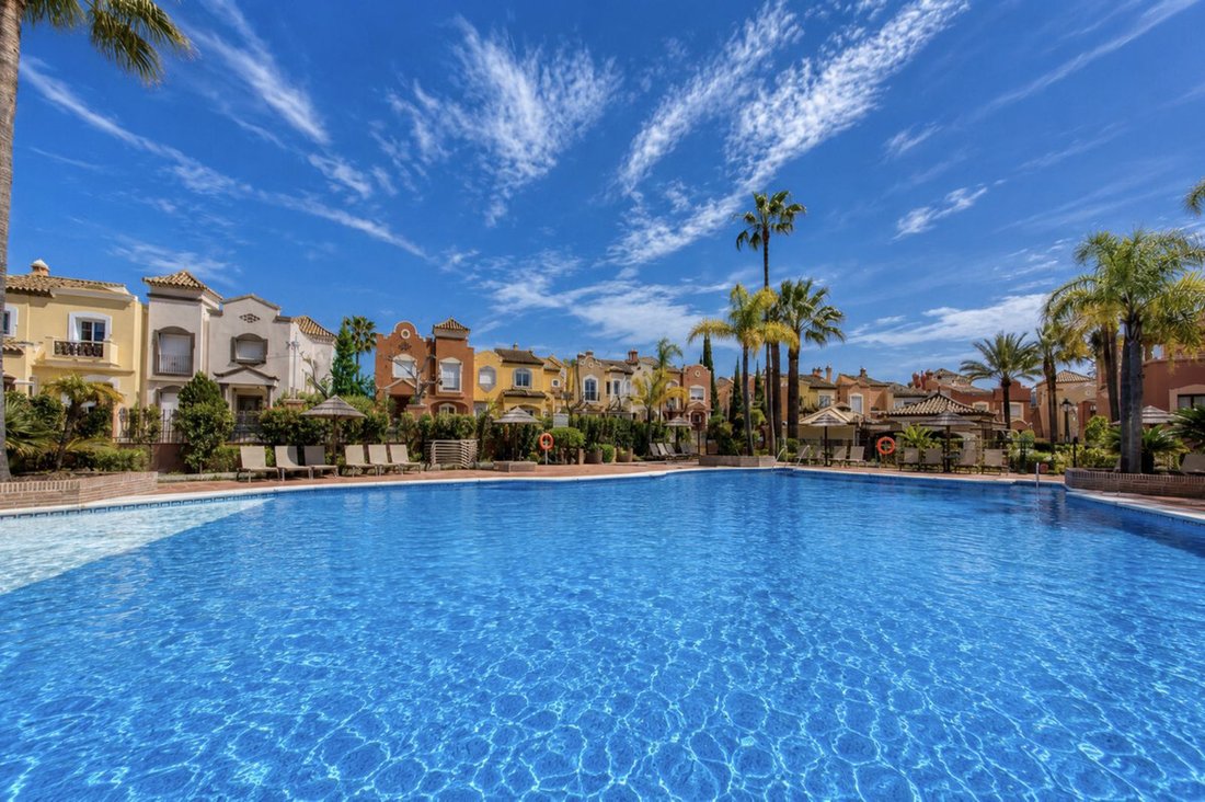 Penthouse in Nueva Andalucia, Marbella, Spain 4 - 17780212