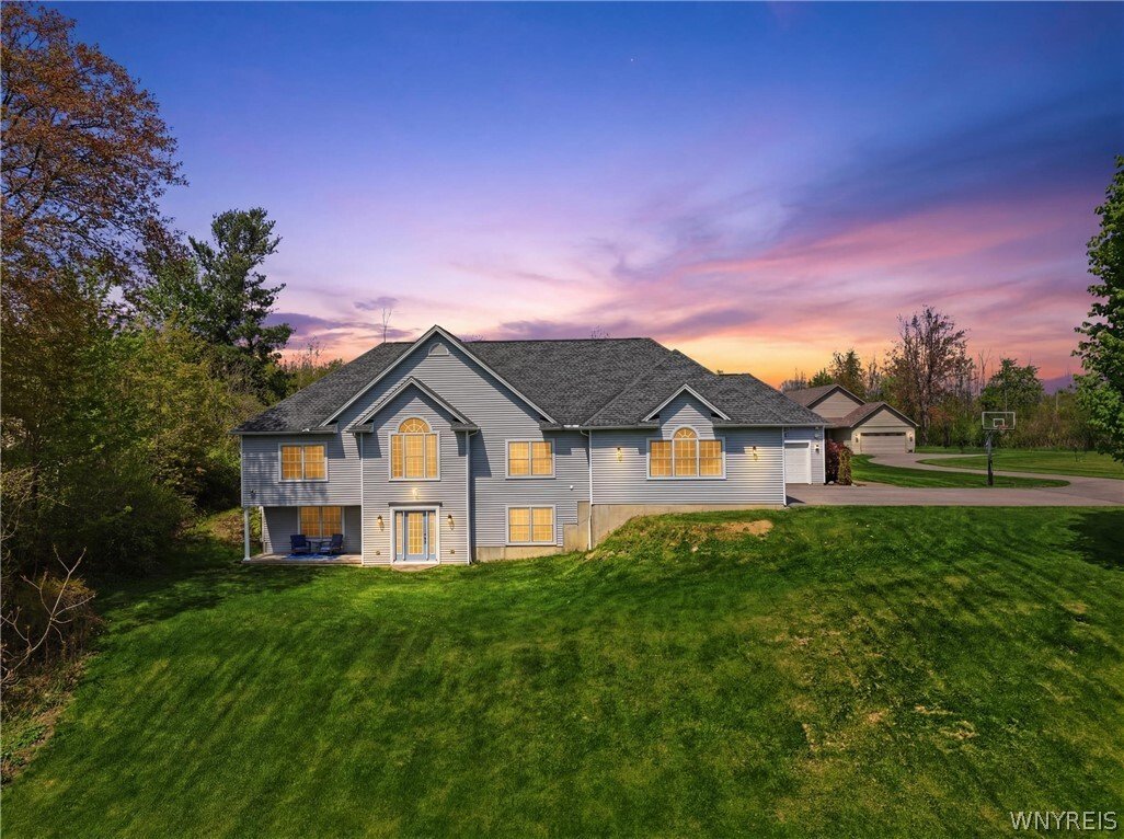 House in Orchard Park, New York, United States 2 - 17911345