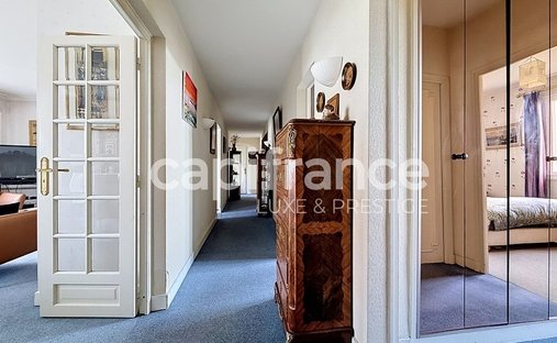 Apartment in Lakanal-Strasbourg, Tours, France 1