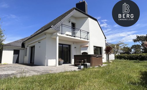 House in Erdeven, Brittany, France 1