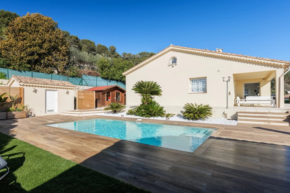 Villa in Quartiers Est les Salettes-Les Campons, La Colle-sur-Loup, France 1 - 17908036