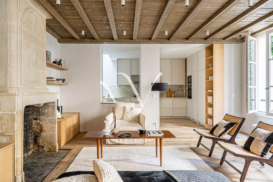 Apartment in Saint Thomas d'Aquin, Paris 7e Arrondissement, Paris 3 - 15180095