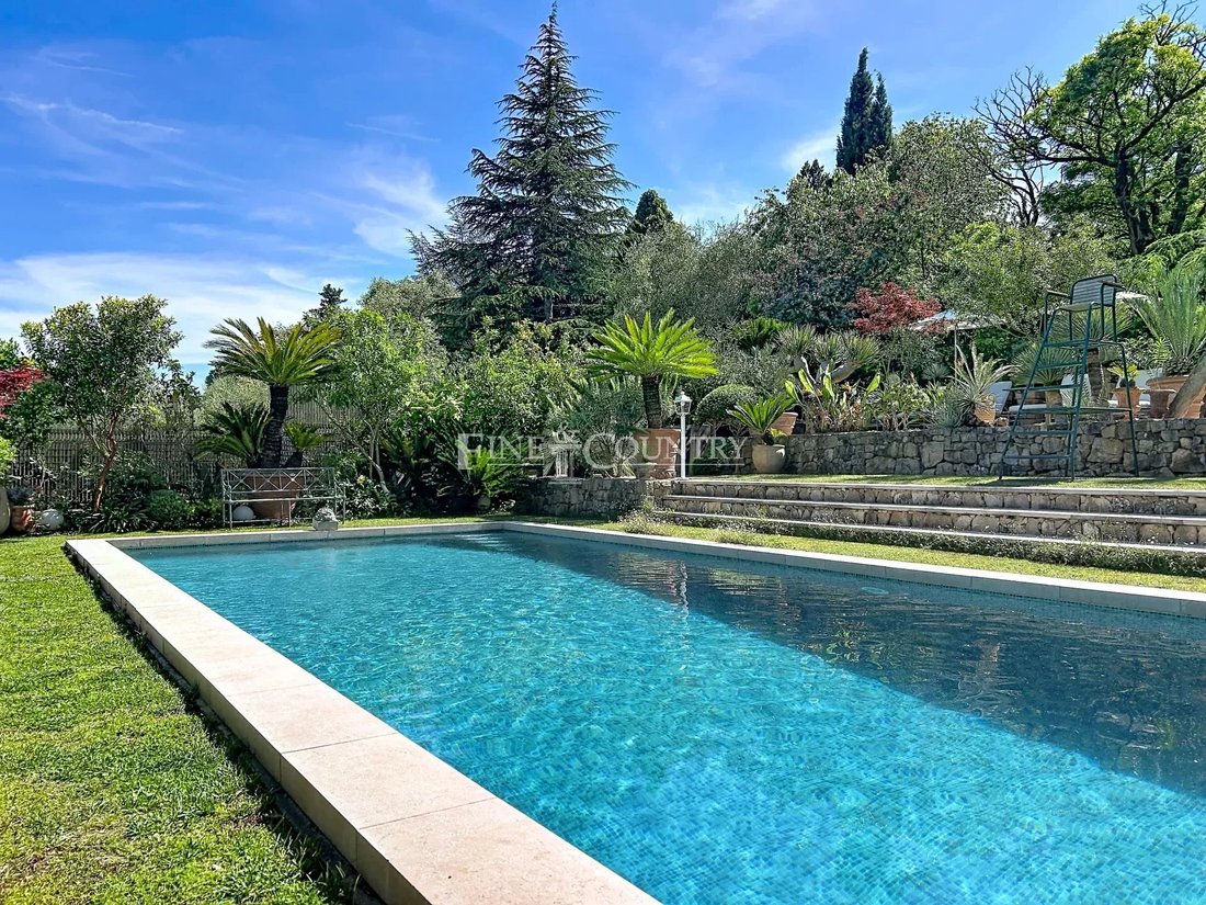 Villa in Grasse, Provence-Alpes-Côte d'Azur, France 5 - 17518141