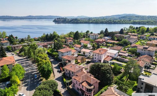 Villa à Gavirate, Lombardie, Italie 1