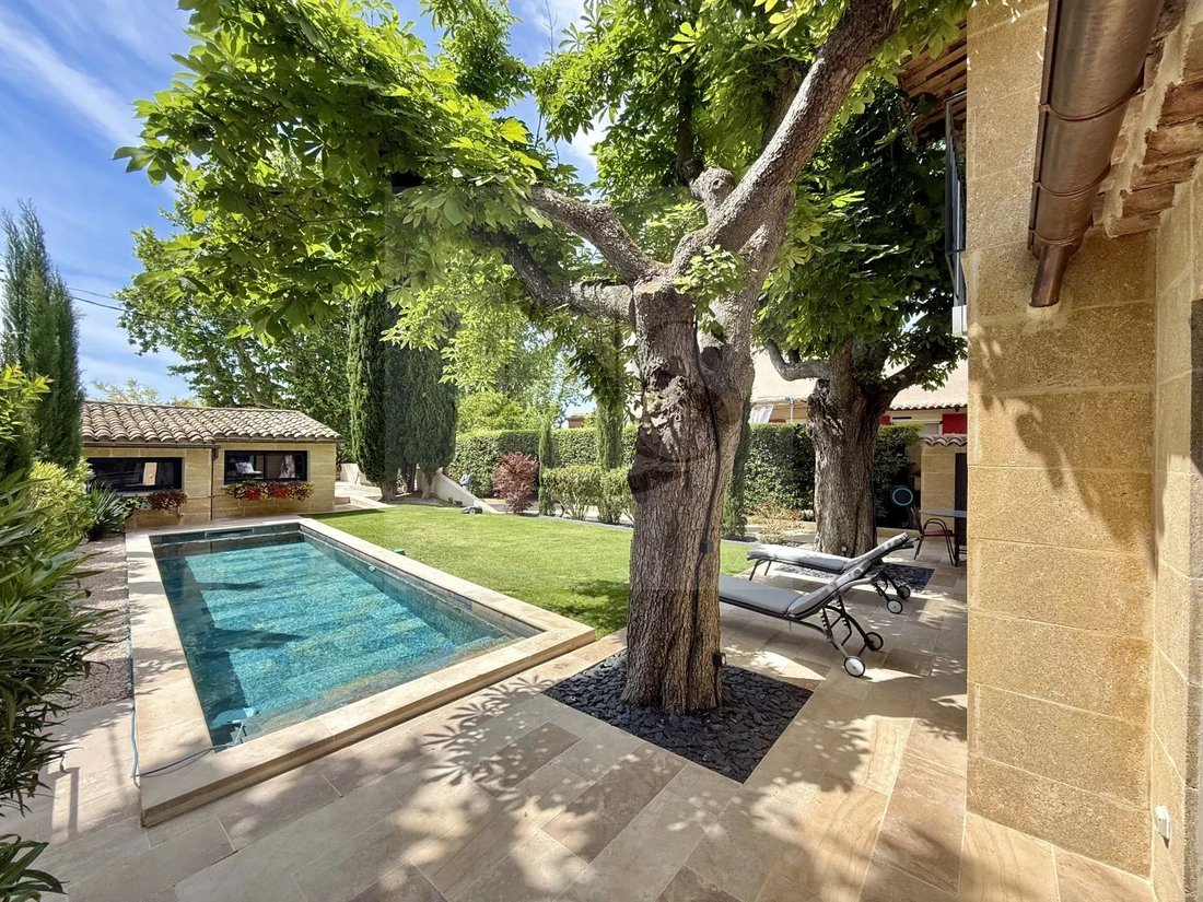 Villa in Comtale-Cente-Cours Mirabeau, Aix-en-Provence, France 2 - 17782654