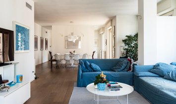Apartment in Porta Venezia - Repubblica, Milan, Italy 2