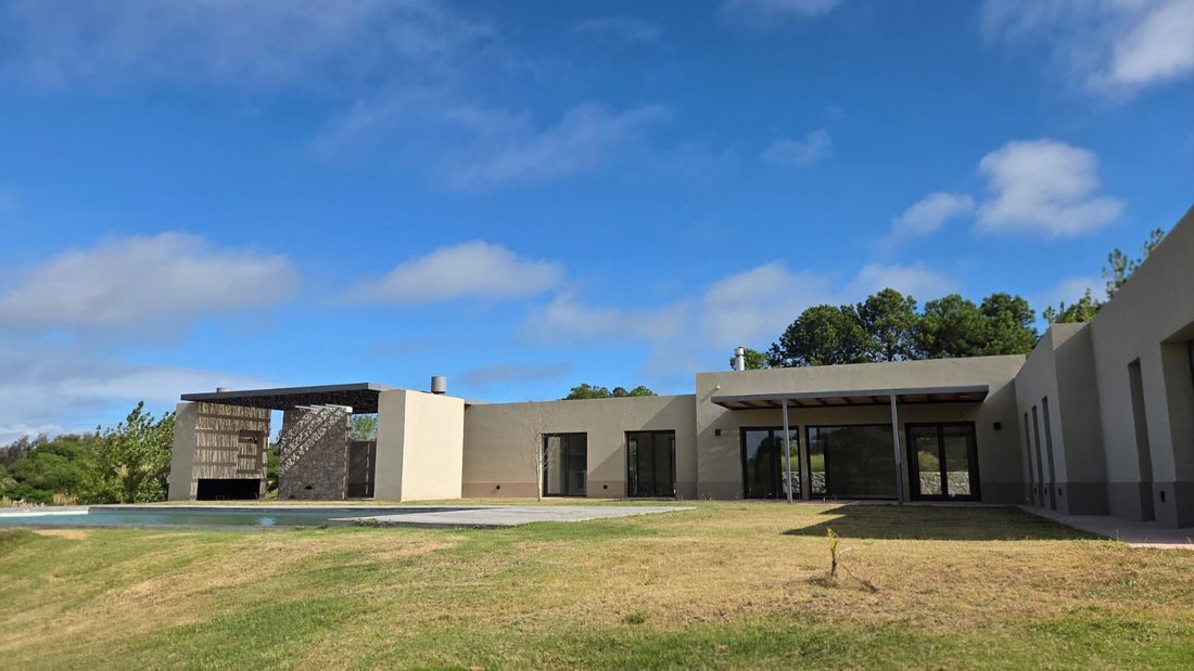 House in Punta del Este, Maldonado Department, Uruguay 4 - 17914446