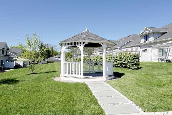 Condo in Montebello, New York, United States 3 - 17913335