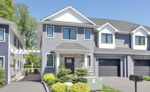 Condo in Montebello, New York, United States 1