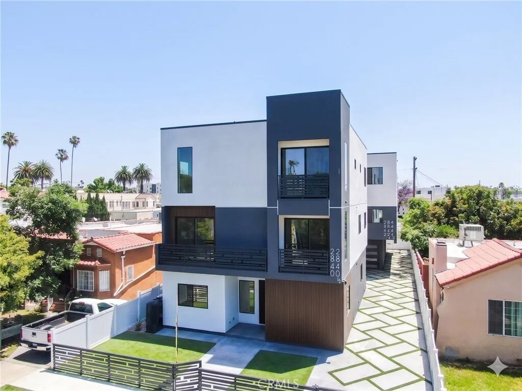 Los Angeles, California, United States 1 - 17914150