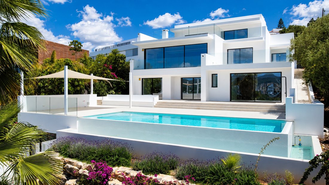 Villa in Santa Eularia des Riu, Balearic Islands, Spain 1 - 17627275