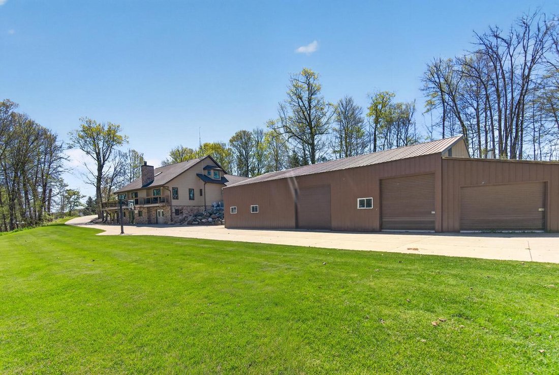 House in Allenton, Wisconsin, United States 2 - 17913646