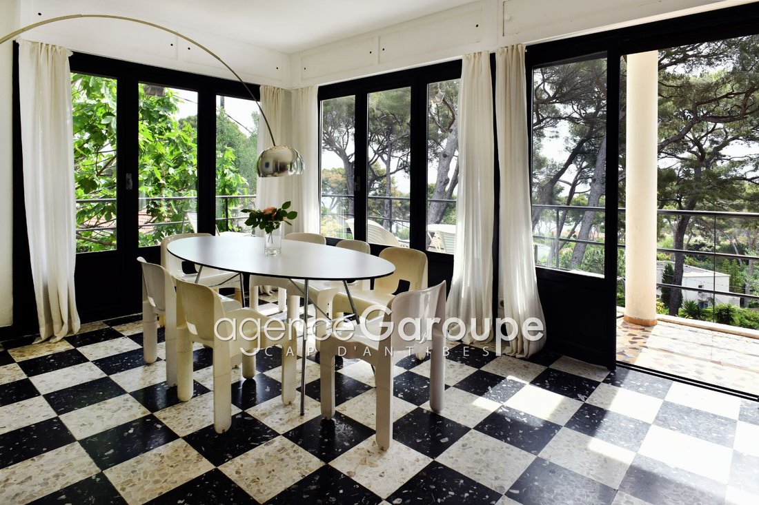 Villa in Antibes, Provence-Alpes-Côte d'Azur, France 5 - 17744535
