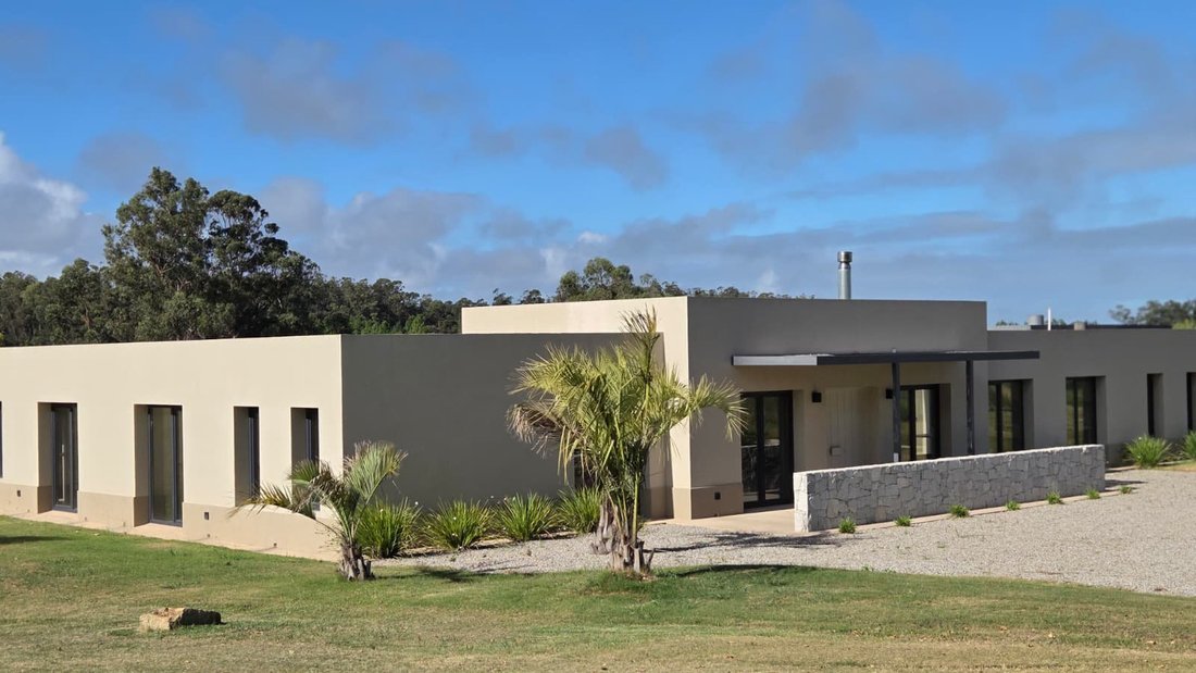 House in Punta del Este, Maldonado Department, Uruguay 2 - 17914446