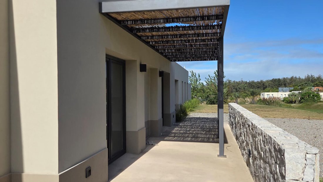 House in Punta del Este, Maldonado Department, Uruguay 5 - 17914446