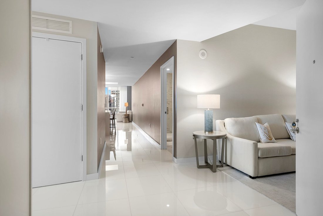 Condo in Miami, Florida, United States 2 - 17914442