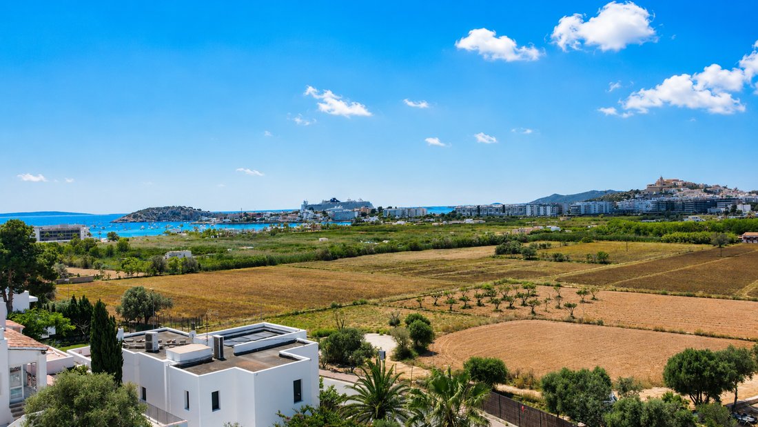 Villa in Santa Eularia des Riu, Balearic Islands, Spain 3 - 17627275