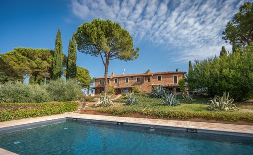 Maisons de campagne à Castiglione del Lago, Ombrie, Italie 1