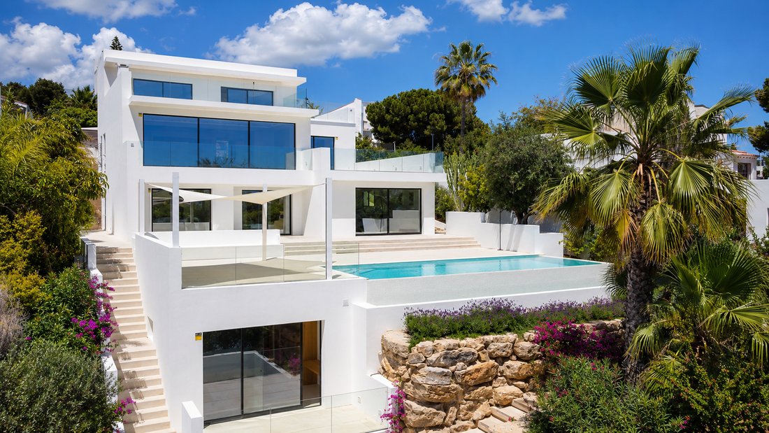Villa in Santa Eularia des Riu, Balearic Islands, Spain 2 - 17627275