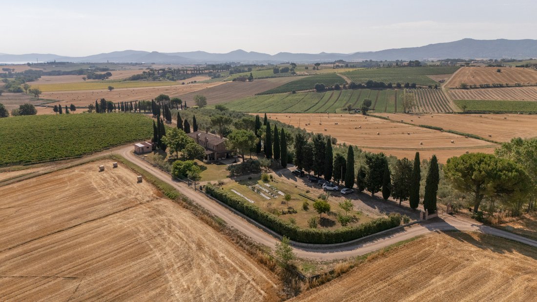 Country House in Castiglione del Lago, Umbria, Italy 5 - 17913288