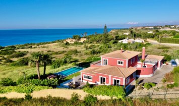 Villa in Praia da Luz, Algarve, Portugal 1