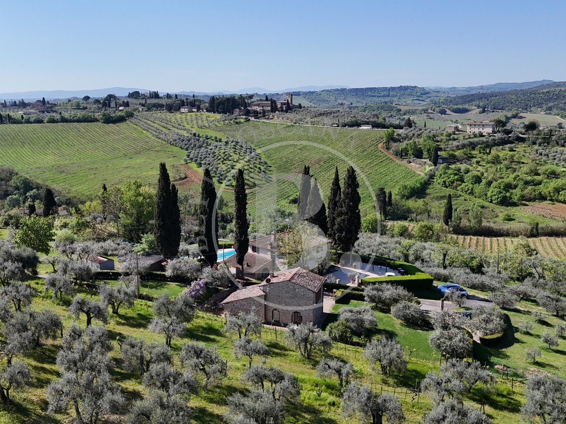 House in San Gimignano, Tuscany, Italy 2 - 17914464