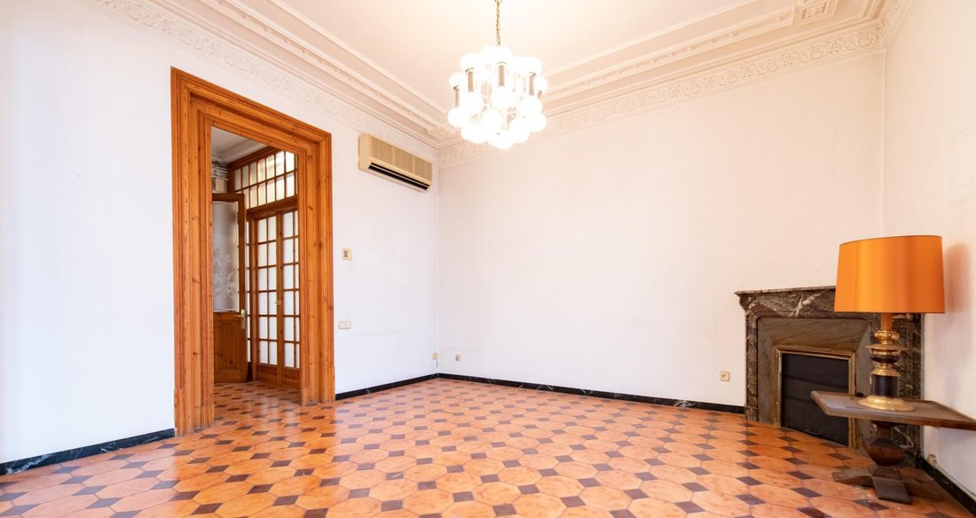Apartment in Eixample, Barcelona, Spain 4 - 17913019