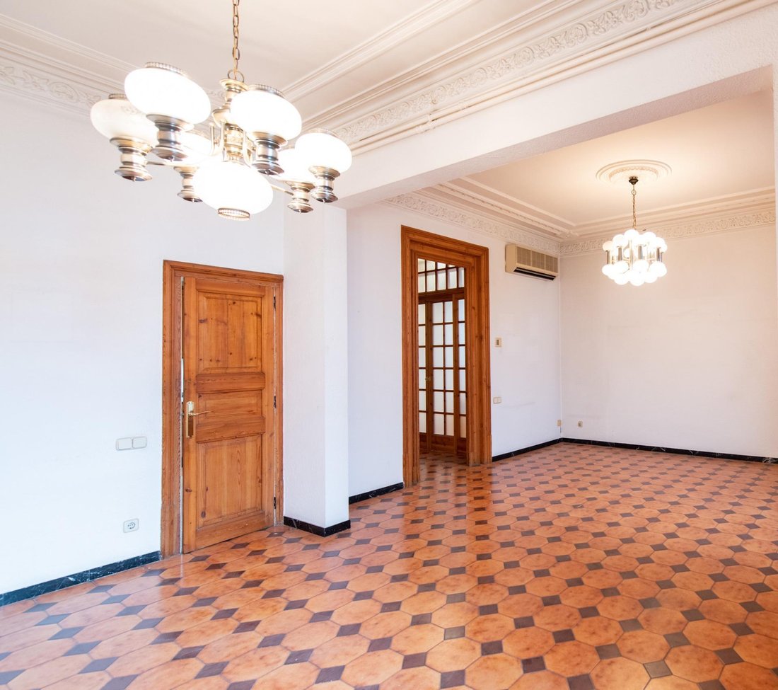 Apartment in Eixample, Barcelona, Spain 3 - 17913019